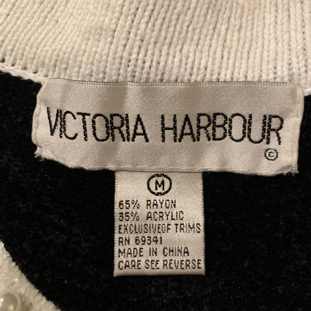 VICTORIA HARBOUR Vty Velour Black Dressy top - Picture 11 of 12